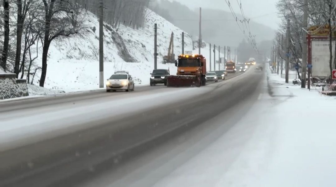 Обстановка на дорогах Крыма на вечер 15 января