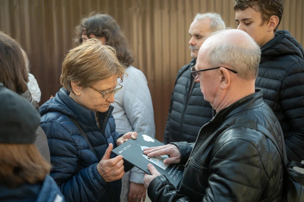 В Евпатории стартовала программа экскурсий для людей с проблемами зрения: в чём её уникальность