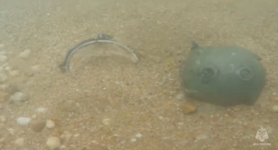Водолазы нашли 3 неразорвавшихся боеприпаса в море возле Учкуевки