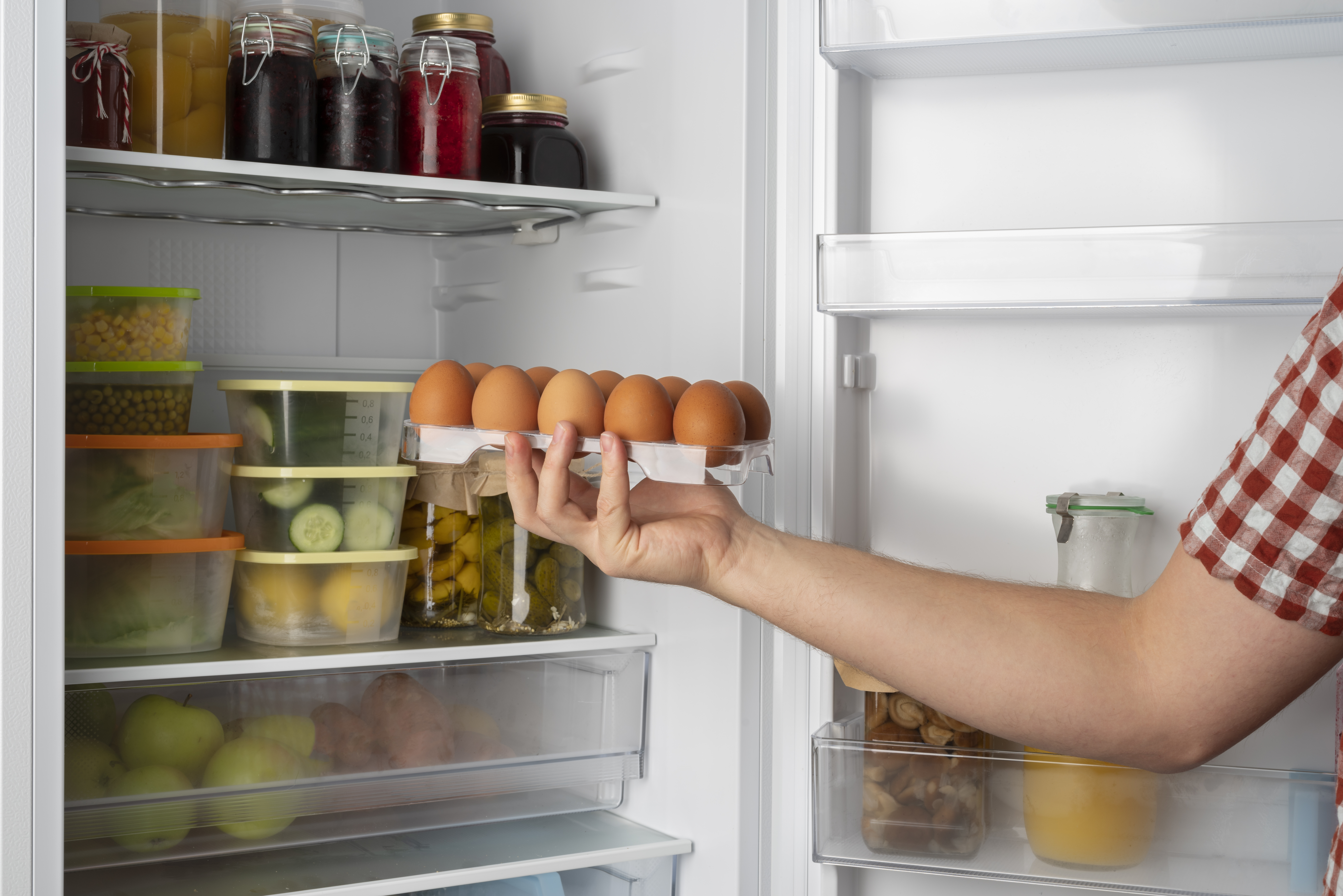 Эксперт рассказала, как в жару правильно хранить продукты в холодильнике