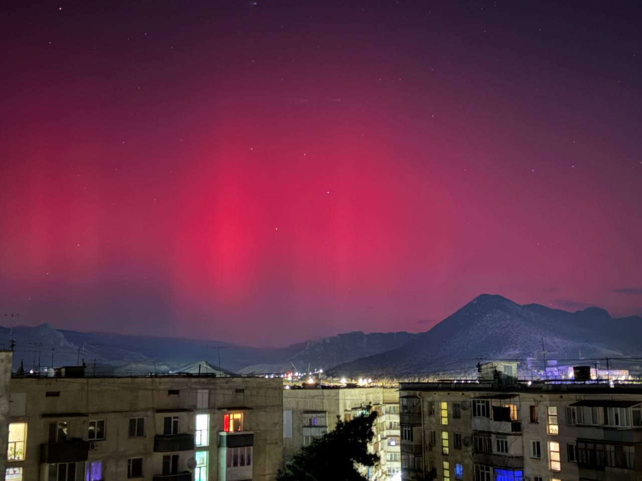Эффекты солнечного шторма: полярные сияния и магнитные бури зафиксированы в Крыму