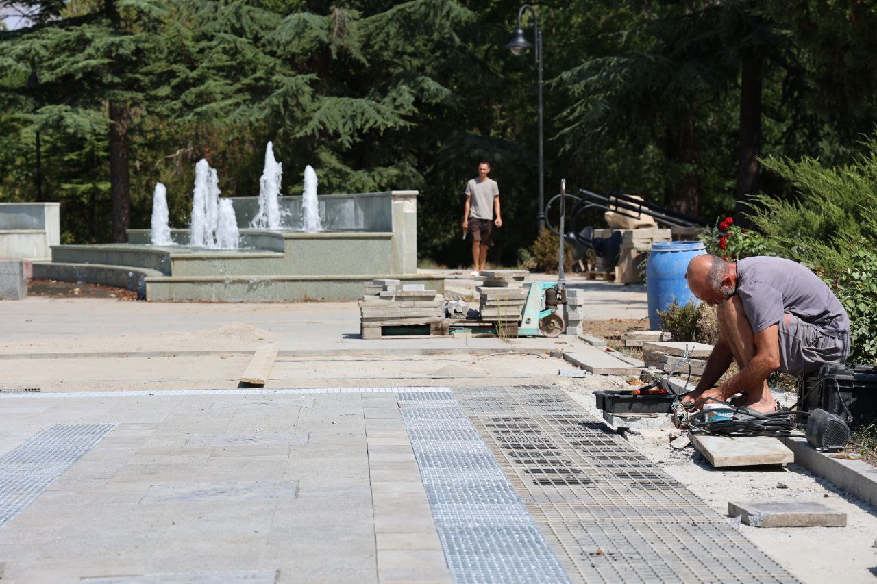 В Симферополе завершается благоустройство Екатерининского сада