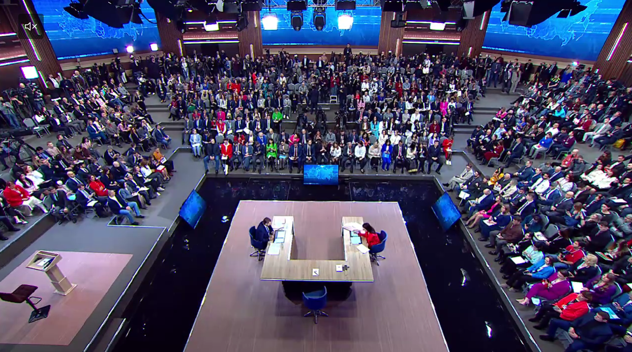 Путин рассказал о поющих на немецком языке кубанских казаках