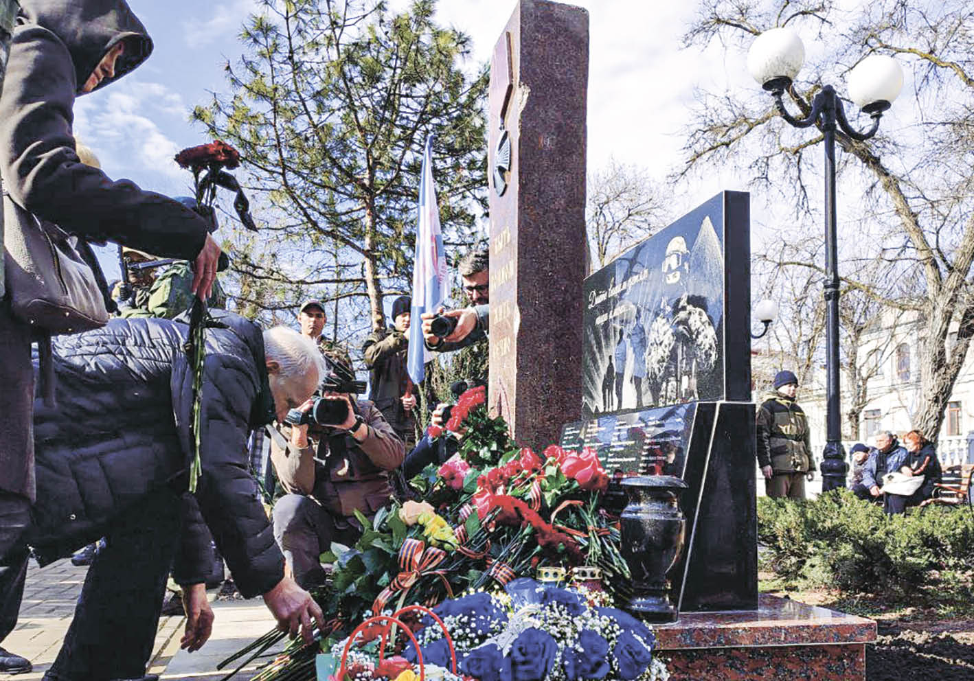 «Быть воином – жить вечно»: в Евпатории окрыли обелиск памяти героев СВО 