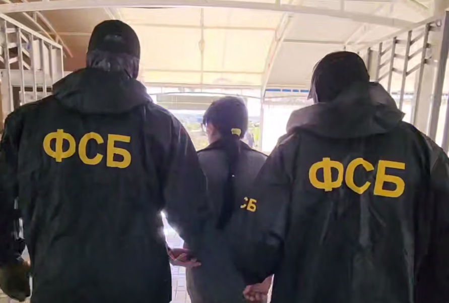 В Севастополе задержали повара, планировавшего отравить бойцов СВО