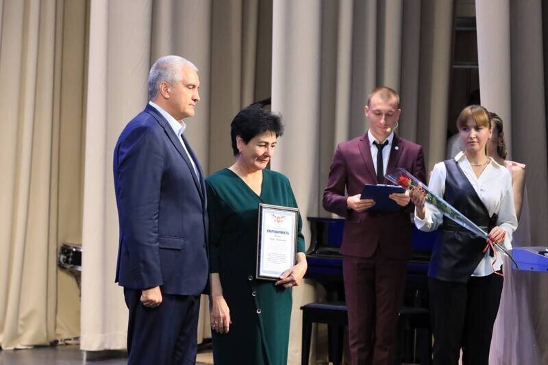 Сергей Аксёнов поздравил КИПУ с 30-летием