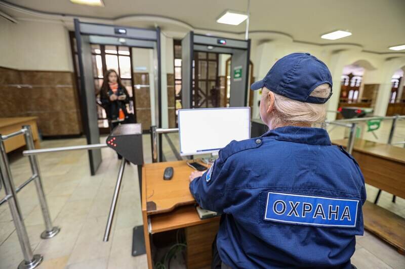 Кого набирают в охранные фирмы Крыма и помогают ли детекторы лжи отсеять неадекватных сотрудников