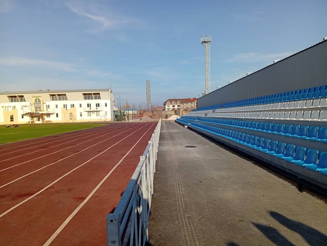 Прокуратура обнаружила нарушения при проведении капремонта стадиона в Феодосии