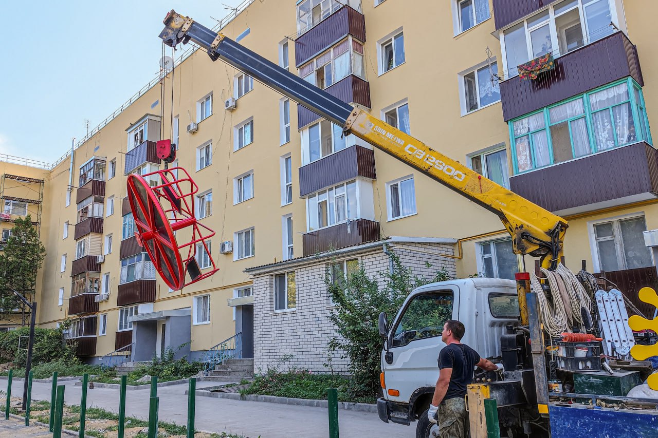 Почти 800 МКД отремонтировали в Крыму в прошлом году