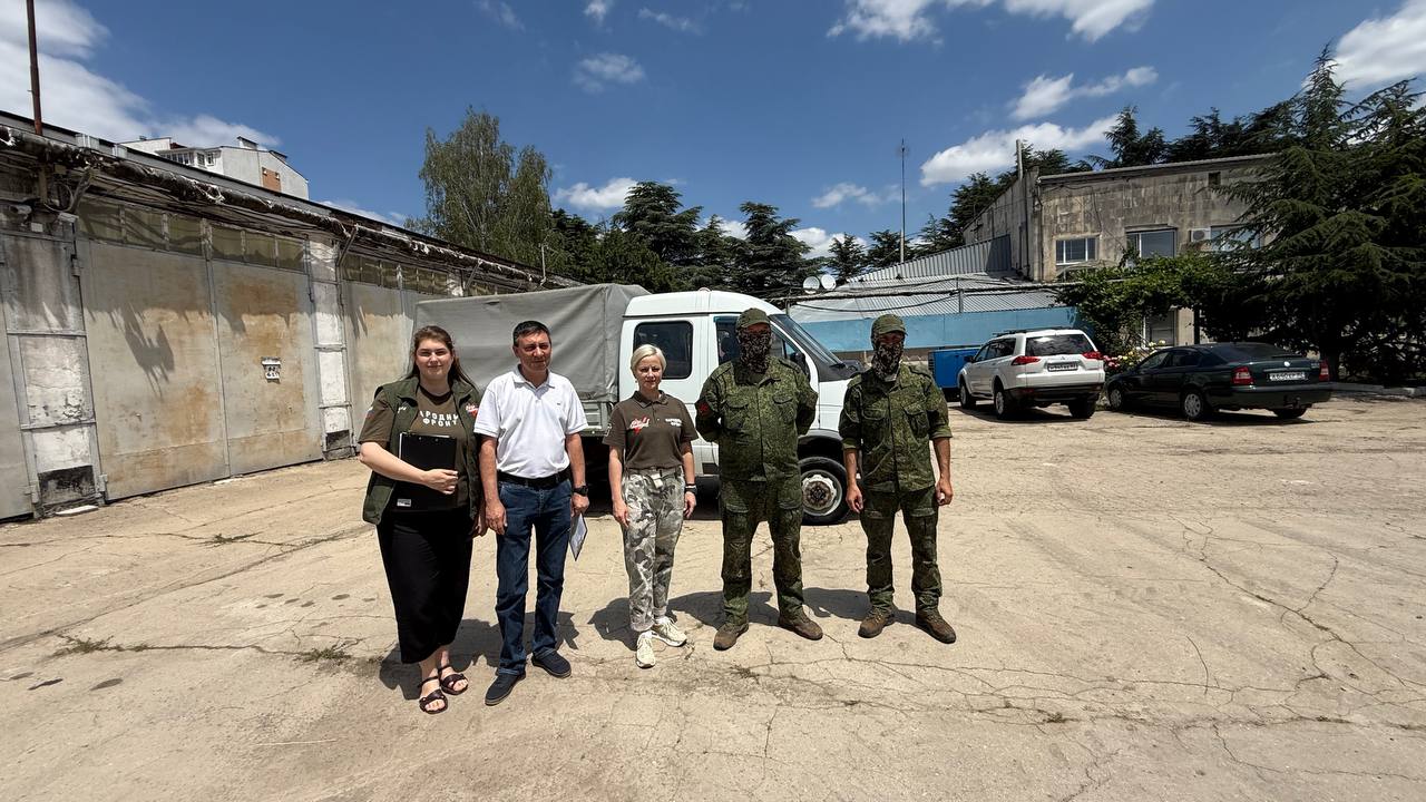 Крымское ведомство отправило автомобиль фронтовым медикам для эвакуации раненных 