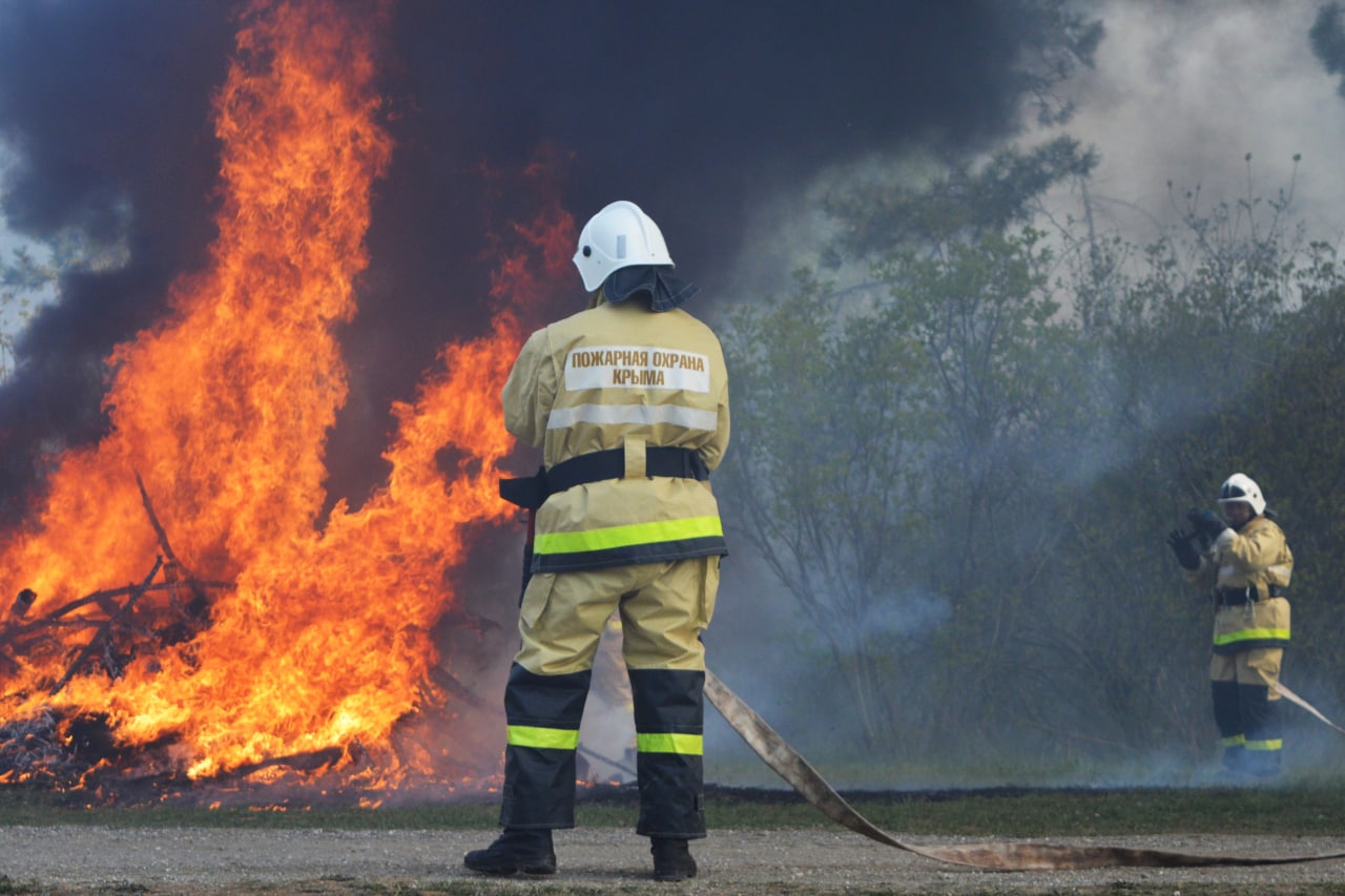 В Крыму работают более 500 добровольных пожарных дружин