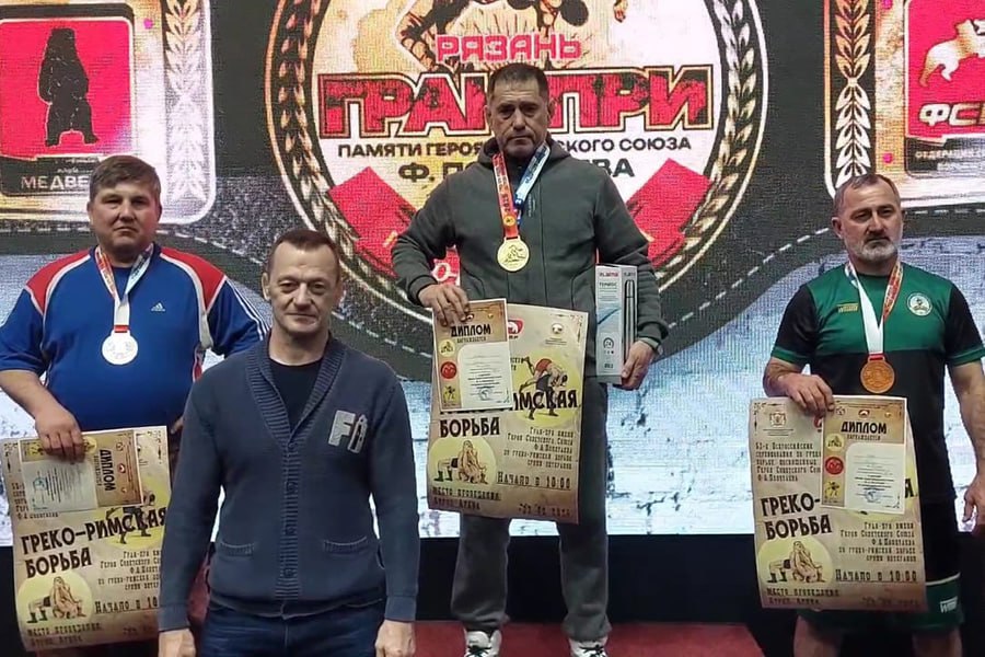 Крымчанин завоевал золото на международном чемпионате по греко-римской борьбе