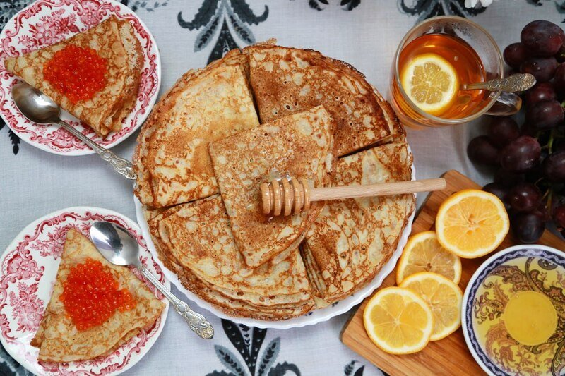 Подготовка к Великому Посту и блины для угощений: священник раскрыл смысл православной Масленицы