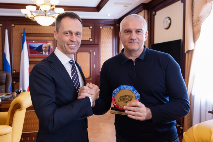 Власти Крыма будут способствовать дальнейшему развитию смешанных боевых единоборств