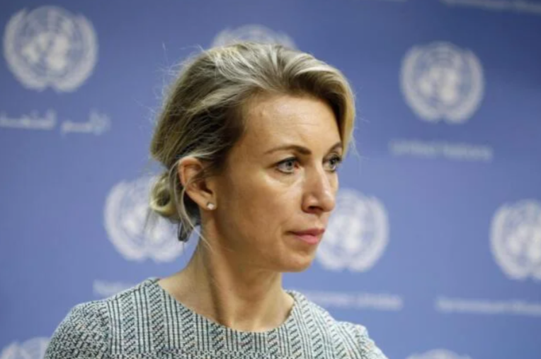 Захарова ответила на оскорбление крымчан Зеленским