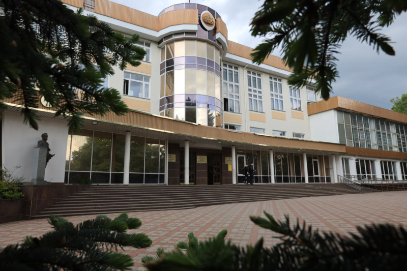 Около двадцати тысяч первокурсников учатся в Крыму