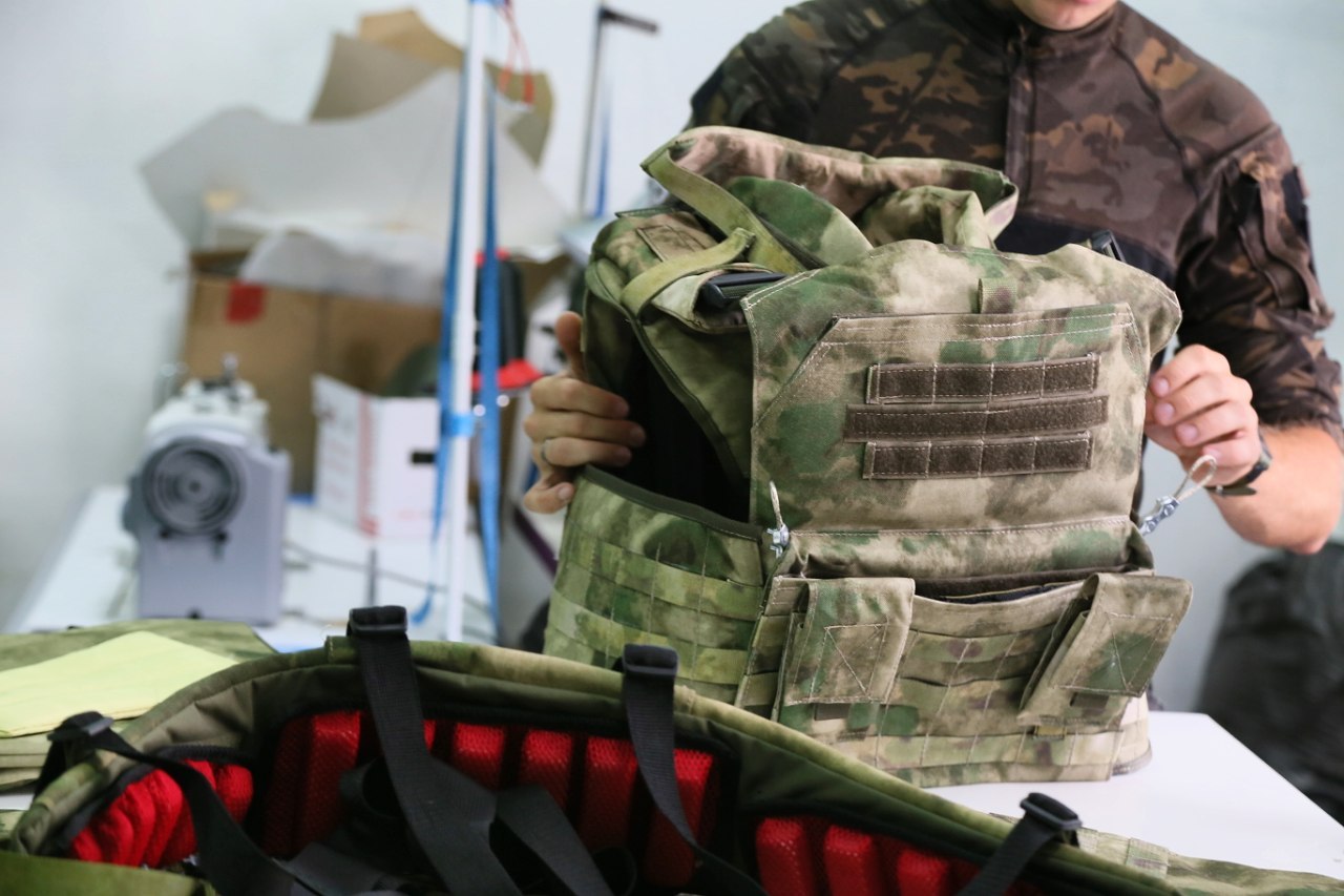 Крымчанин пытался выслать в Великобританию российские бронежилеты