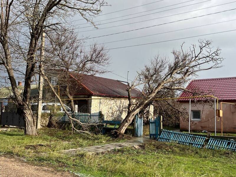Почти 80 тысяч крымчан, пострадавших от ноябрьской стихии, получили материальную помощь