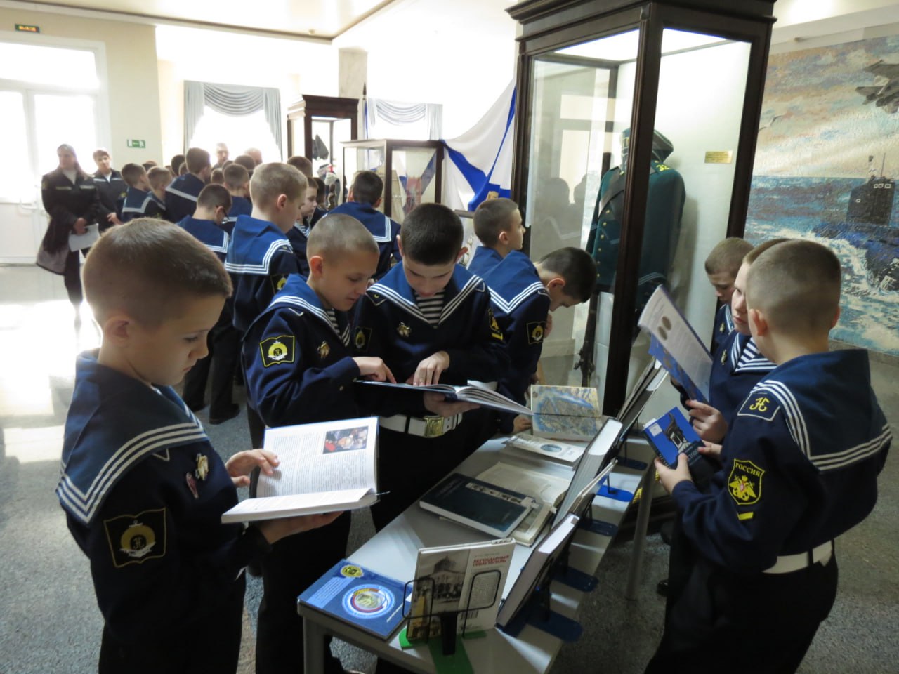 В Нахимовском военно-морском училище открылась выставка, посвященная подвигу брига «Меркурий»