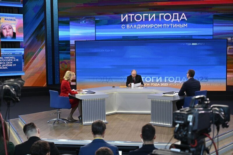 Пресс-конференция Владимира Путина в Москве -фоторепортаж