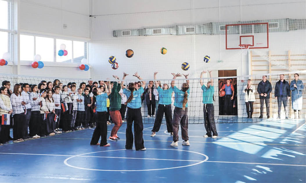 В Литвиненковской средней школе открыли модульный спортивный зал
