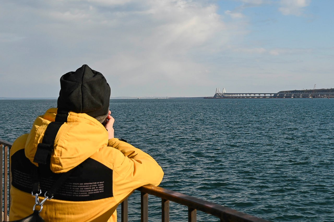Медведев отреагировал на призыв Мерца ударить по Крымскому мосту
