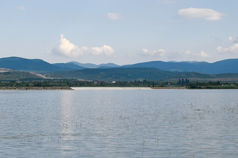 Атака водой: чего ждать Крыму после разрушения дамбы Каховской ГЭС