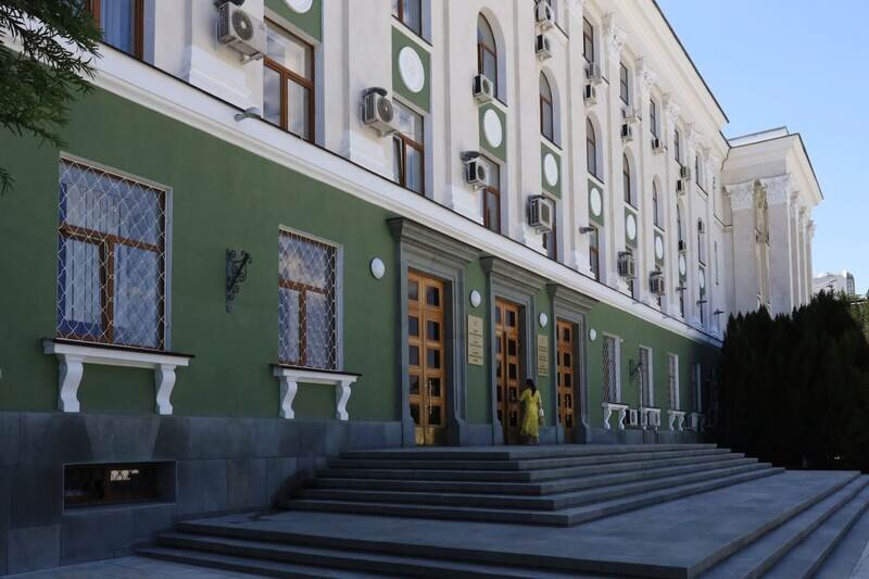 Аксёнов объявил выговор главам городов и министрам