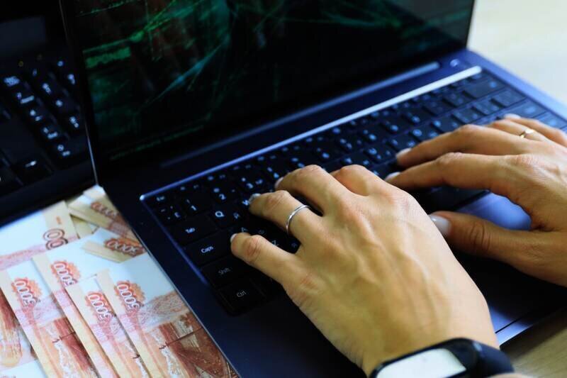 Мошенники дистанционно выманили у крымчан 15 млн рублей 