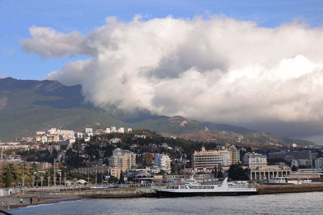 Погода в Крыму 16 марта: пасмурно и жарко