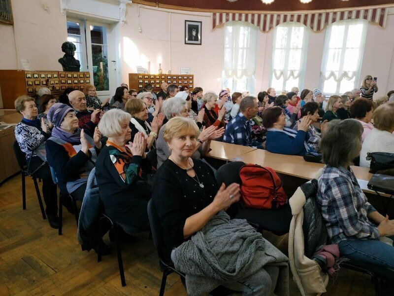 Крымский университет для пенсионеров впервые начал принимать жителей новых территорий 