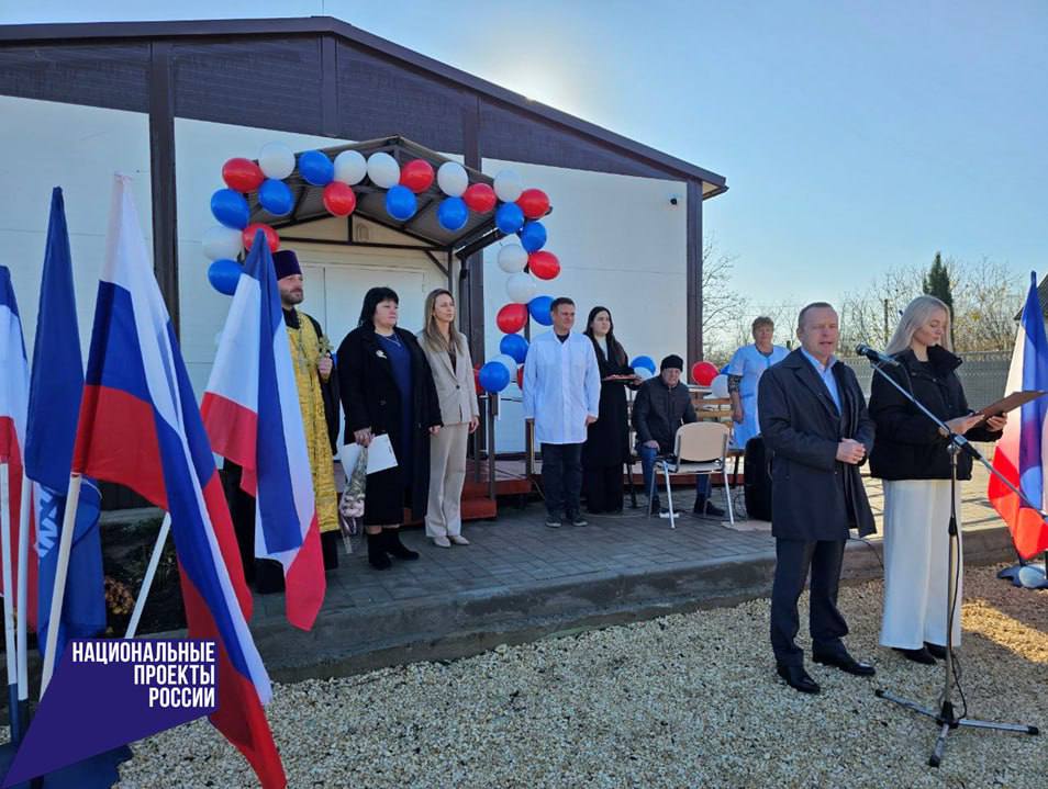 Новый мобильный ФАП установили в Нижнегорском районе