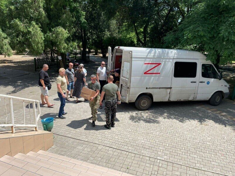 Почти 1,5 тонны гуманитарной помощи доставили из Ялты в Скадовск