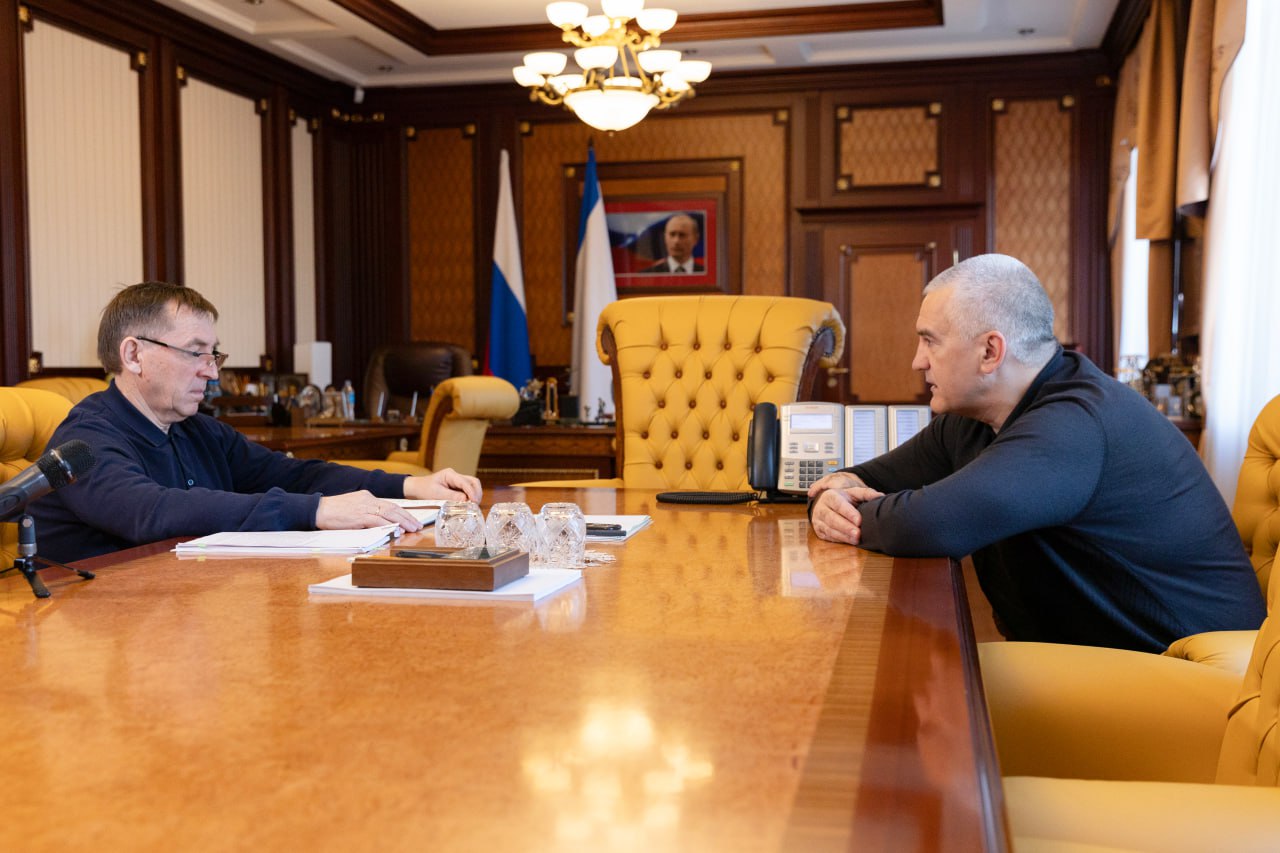 Времени на раскачку нет: Аксёнов предложил объявить выговор семи главам крымских регионов