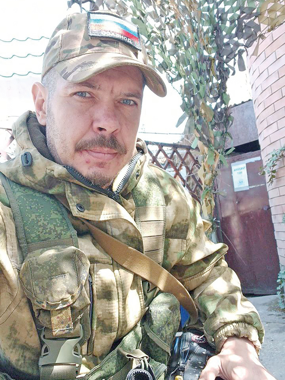 Позывной "Донбасс": организовывал эвакуацию раненых, спасал технику и имущество, автомобили отгонял от пламени