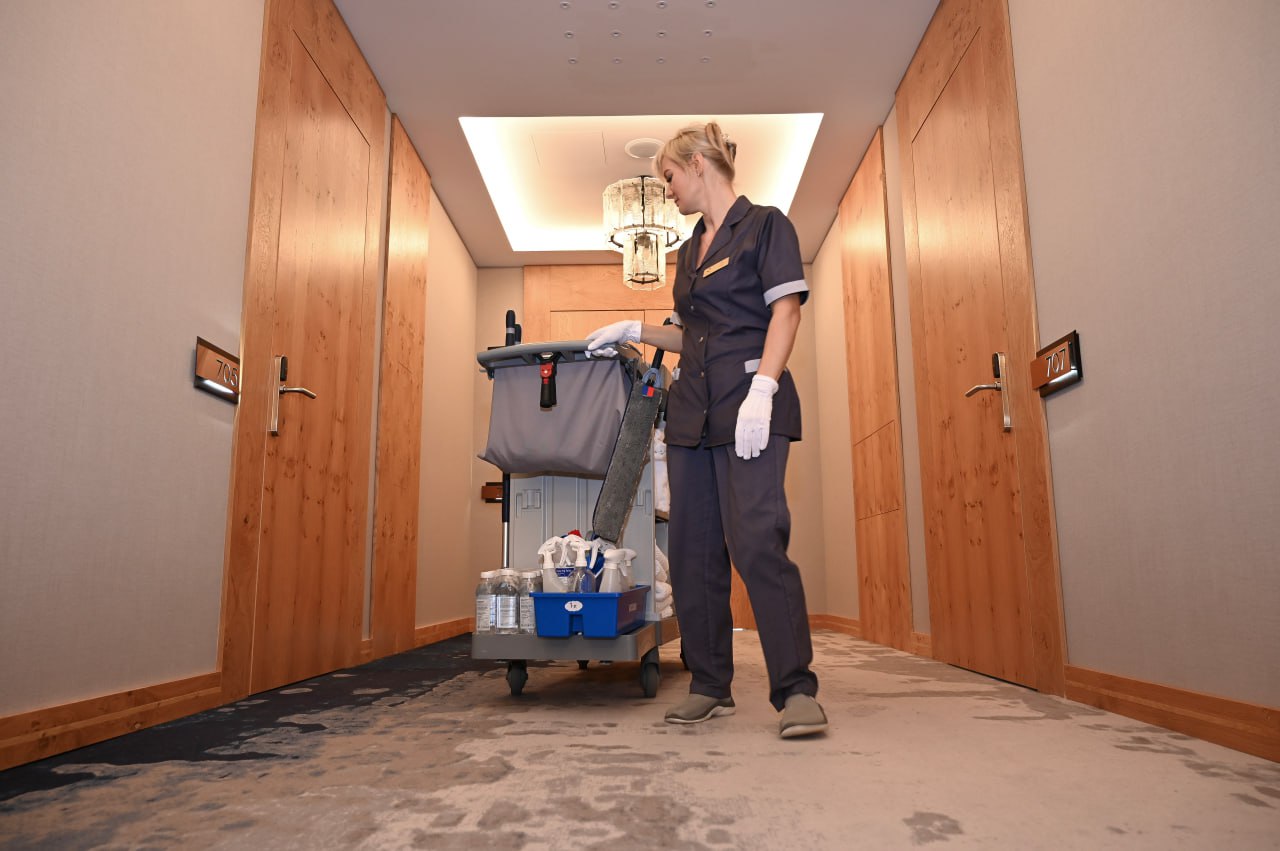 Проблема с кадрами: в Крыму приглашают студентов для работы в курортной сфере