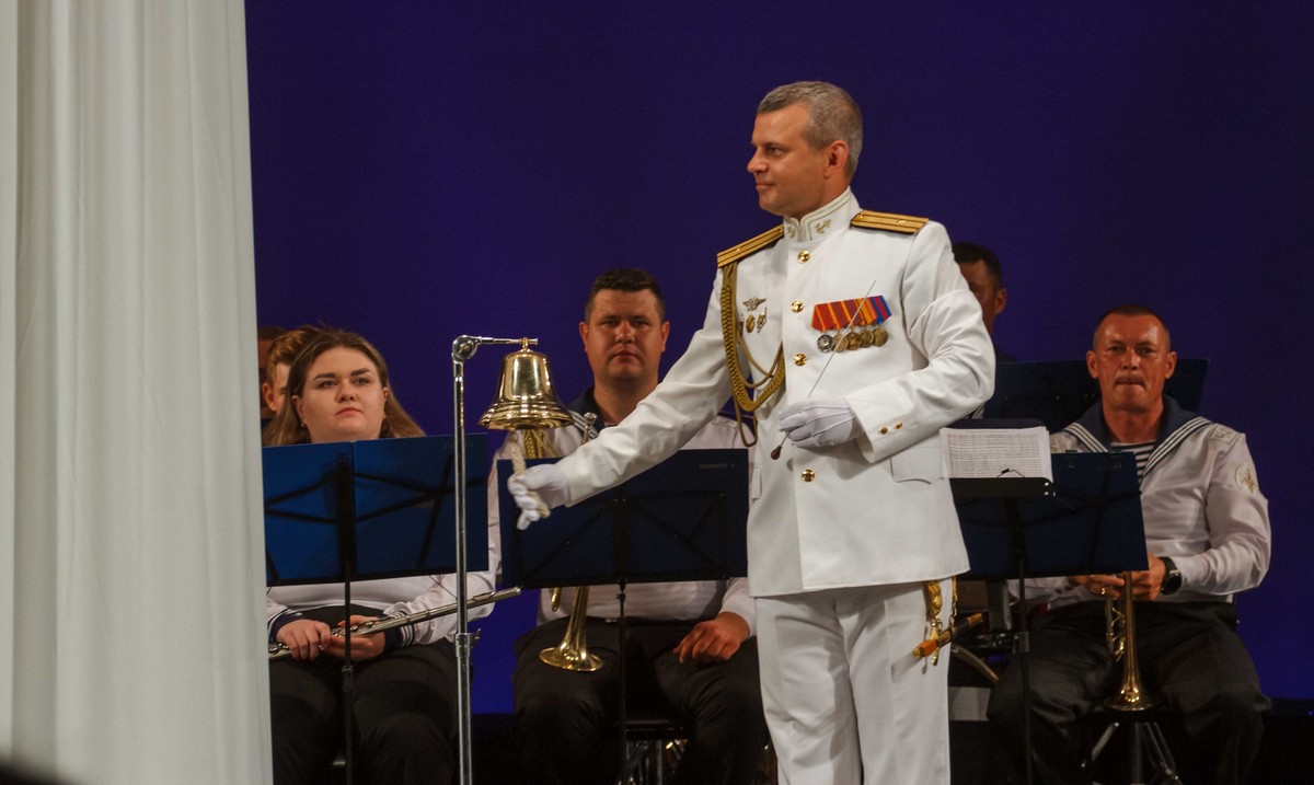 Драмтеатр и военный оркестр Черноморского флота начали гастрольный тур по городам Беларуси