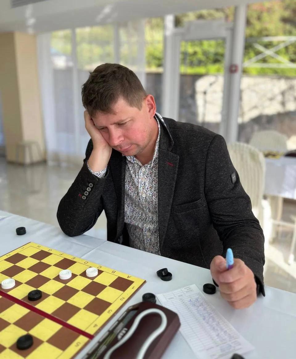 Крымский шашист Сергей Белошеев завоевал два серебра на Кубке России