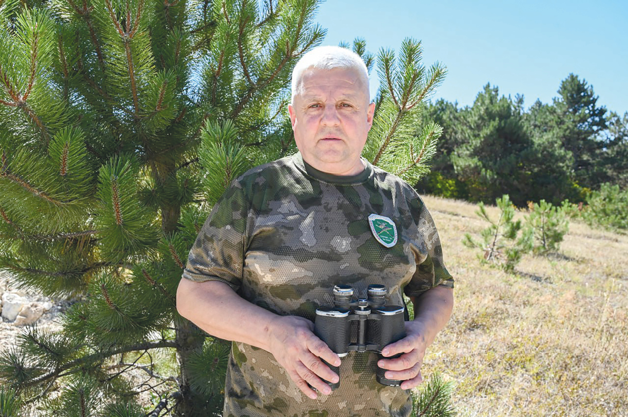 Охотник под прикрытием жены, хитрые браконьеры и встречи с дикими животными: будни крымского охотничьего инспектора