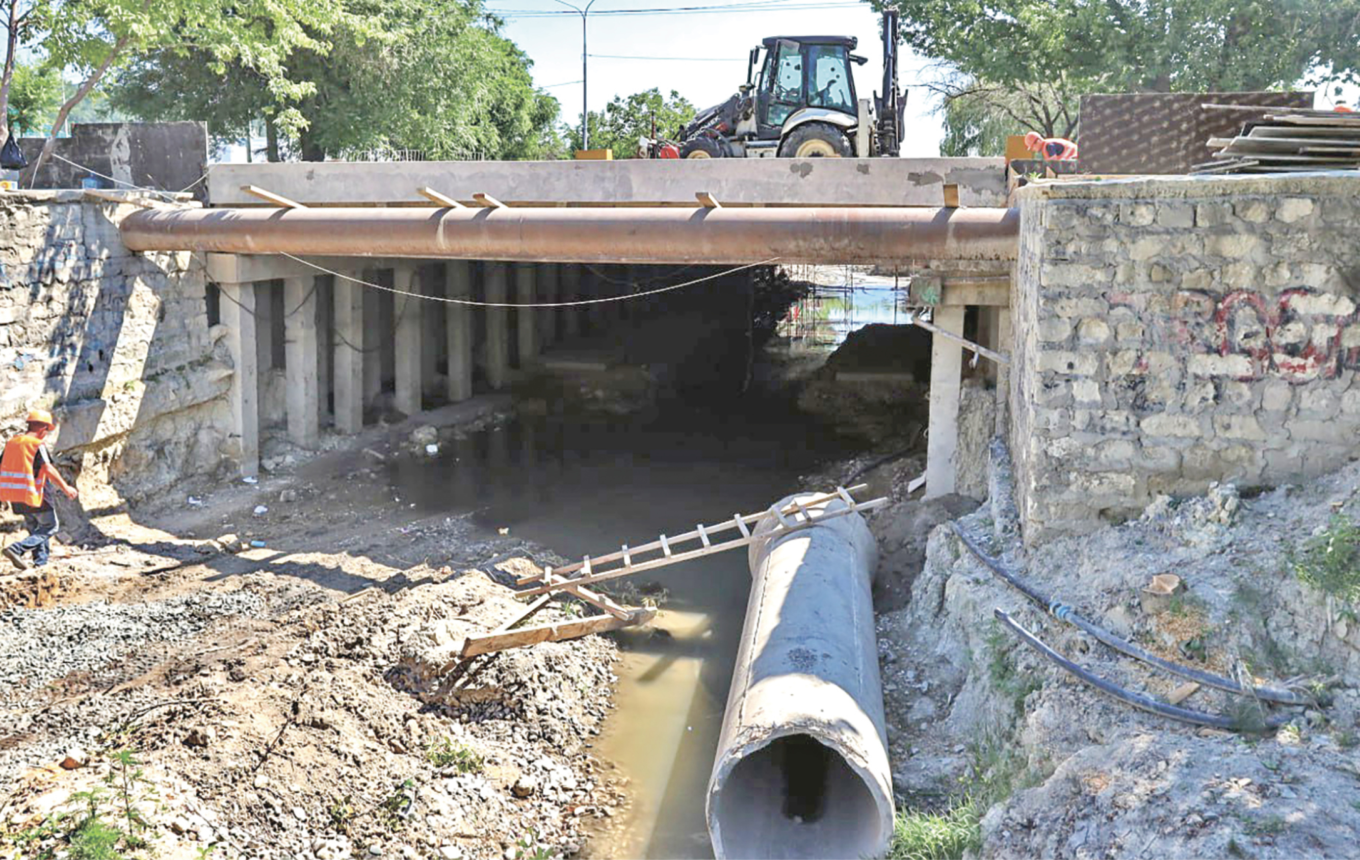 Трассы, соединяющие Симферополь с Евпаторией, Николаевкой и Ялтой, приведут в порядок