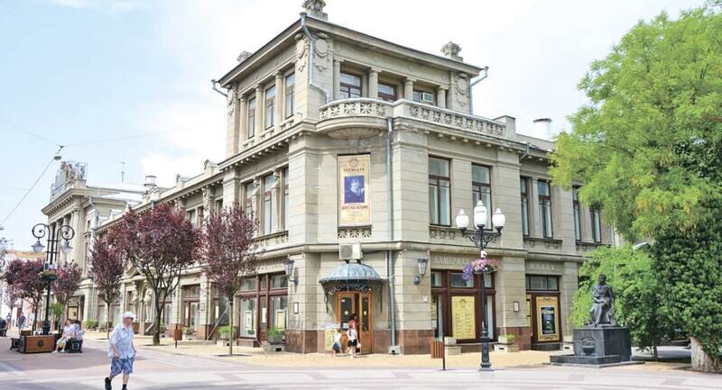 Правитель семисценного: в Крыму прошёл вечер памяти Анатолия Новикова