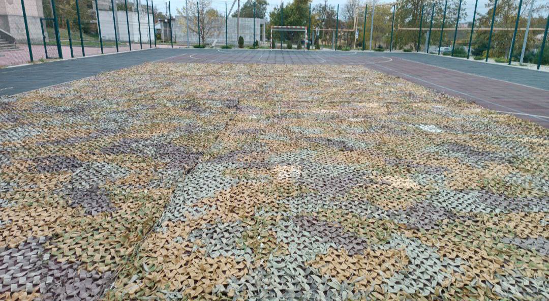 Крымские волонтеры сплели масксеть рекордных размеров