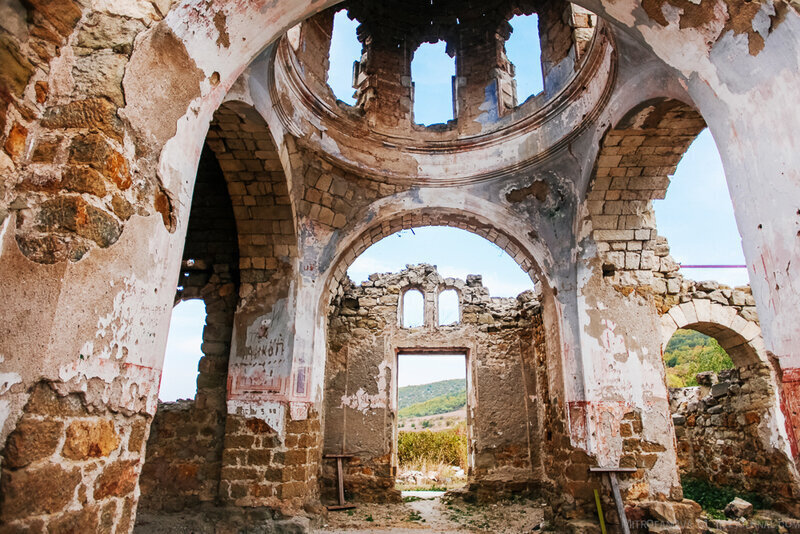 День Охи, виноделие и рыболовство: история греков в Крыму