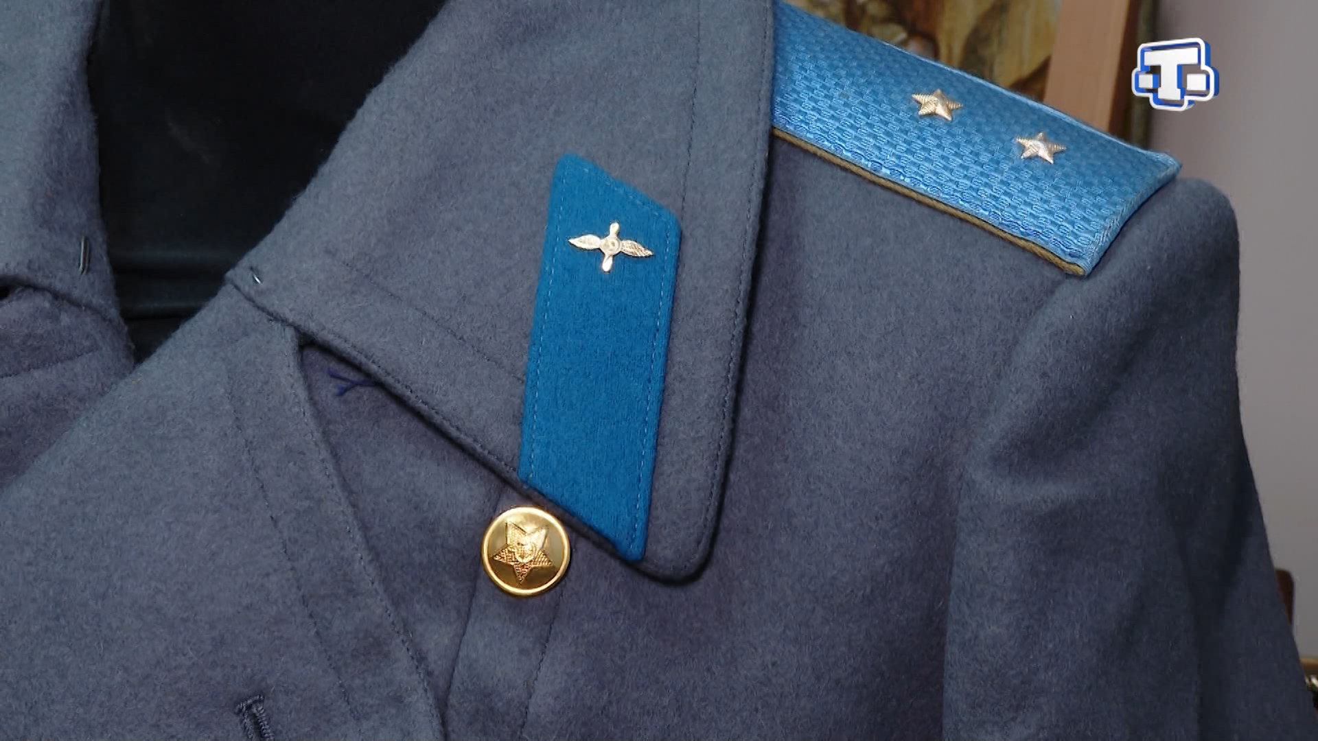 Сын продолжает дело: в Симферополе почтили память лётчика Нури Бейтулаева, объединившего авиаторов Крыма