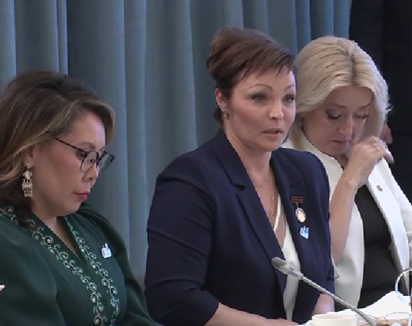 Владимир Путин провел встречу с сотрудницами и подопечными фонда «Защитники Отечества»