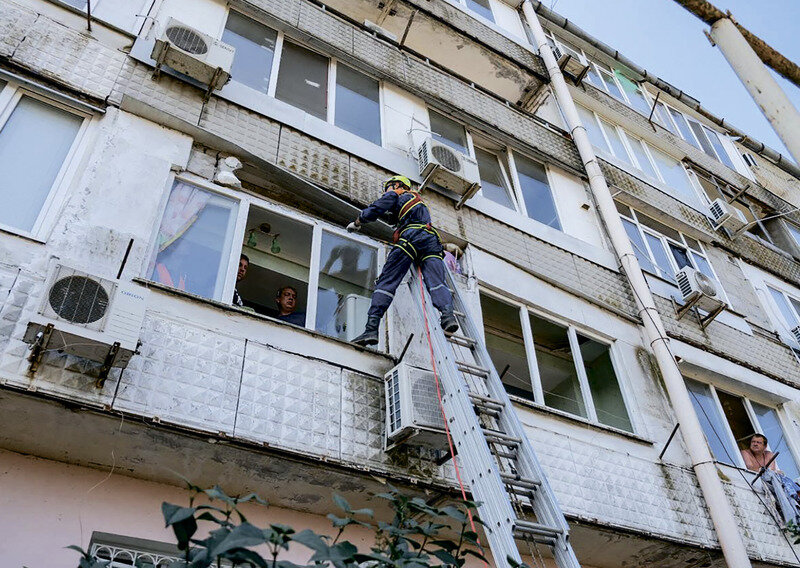 Посёлок залечивает раны: как в Новофёдоровке прошёл субботник