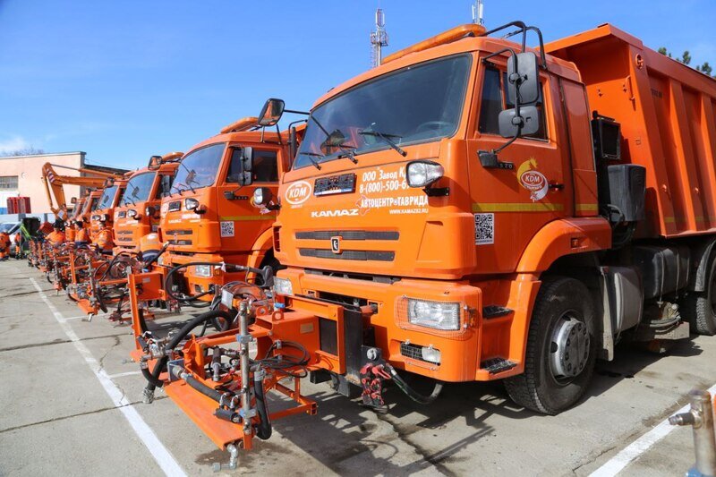 «Крымавтодор» получил 75 единиц новой техники для содержания дорог