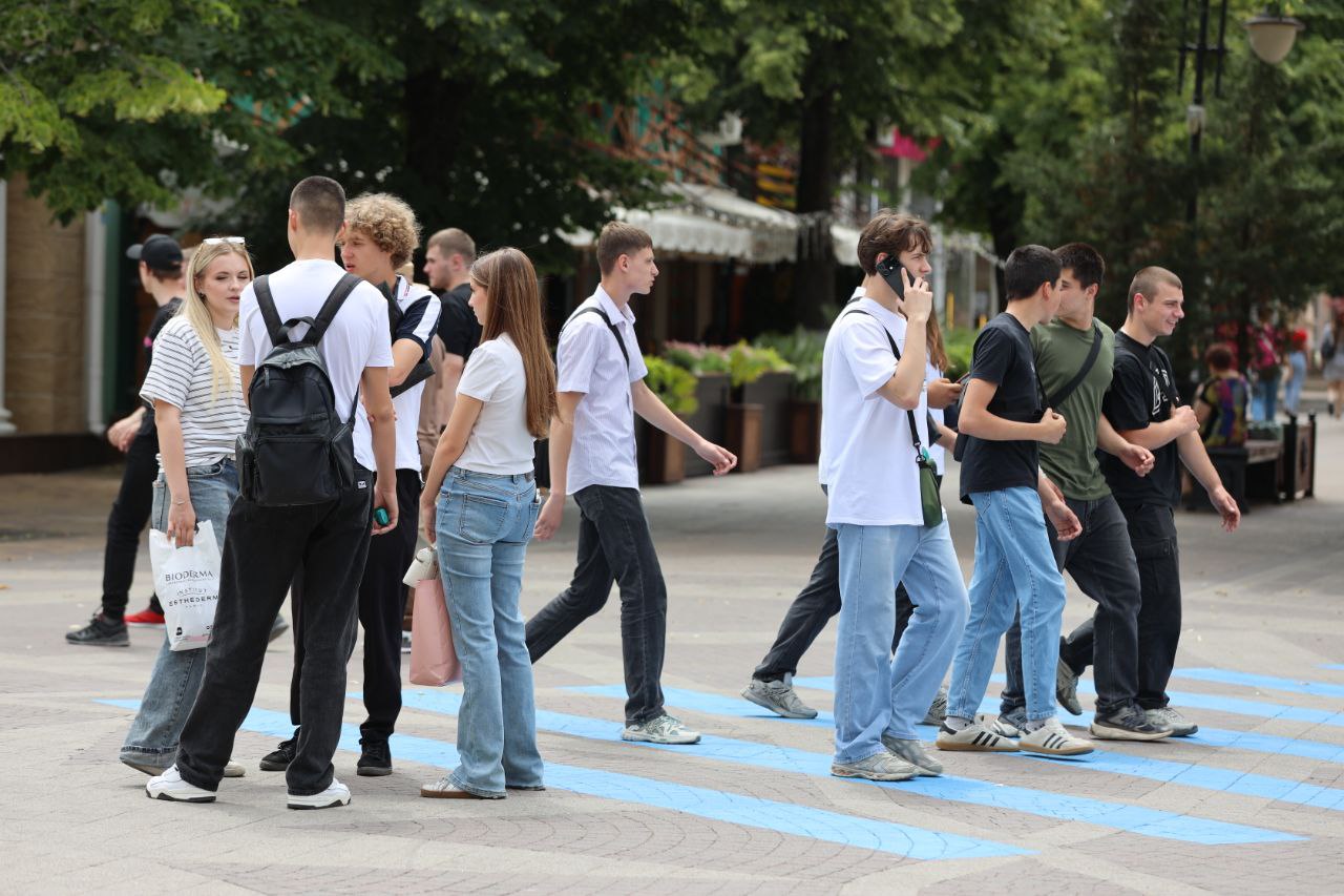 Крымские школьники и студенты продолжат получать федеральную социальную доплату к пенсии во время подработки на каникулах