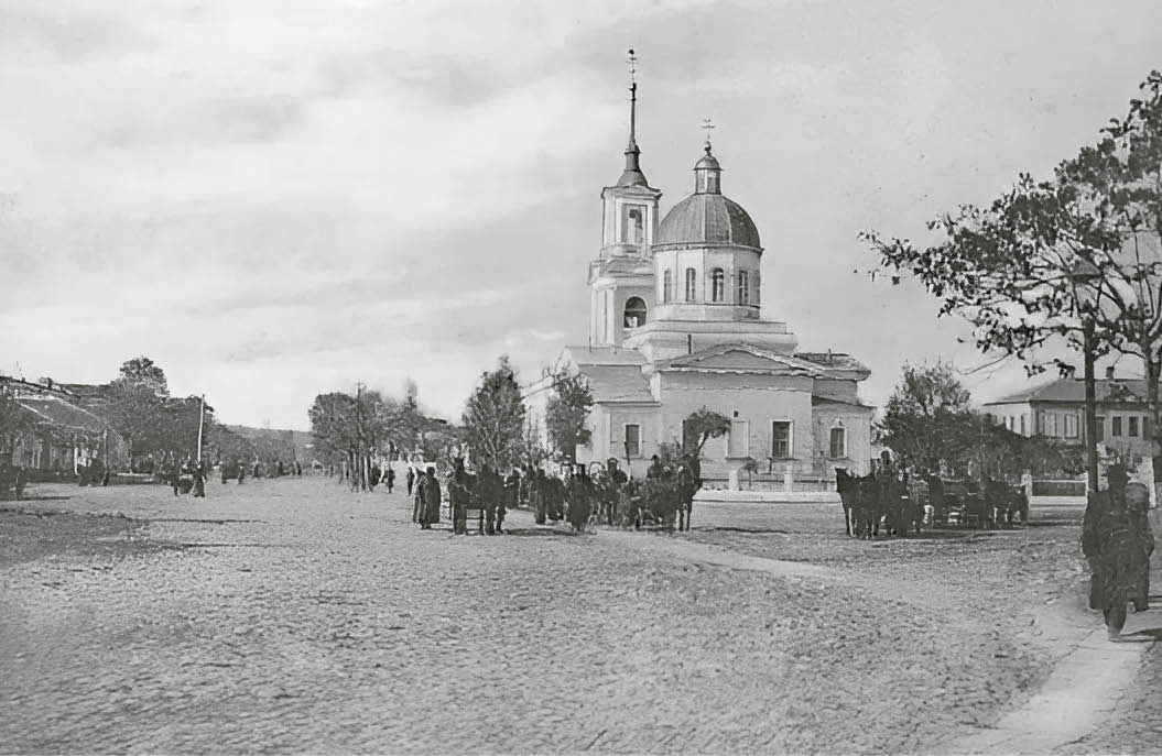 Камни, помнящие императоров и революционеров: тайны керченской улицы