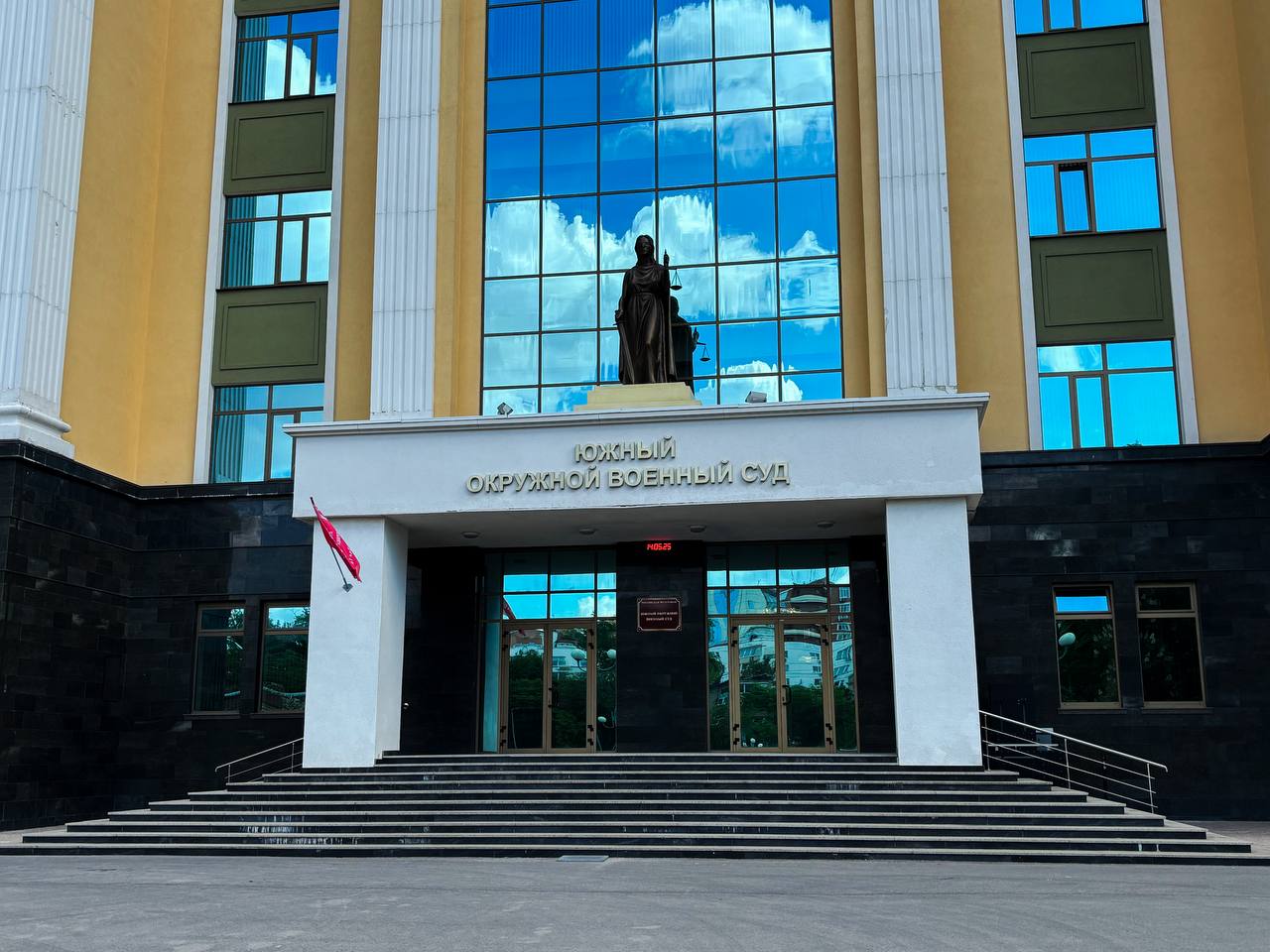 Планировавшую убить Сергея Аксёнова террористку приговорили к 10 годам заключения